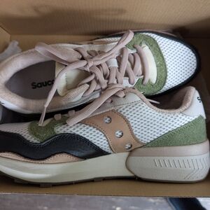 Saucony Women's Green and Black Sneakers